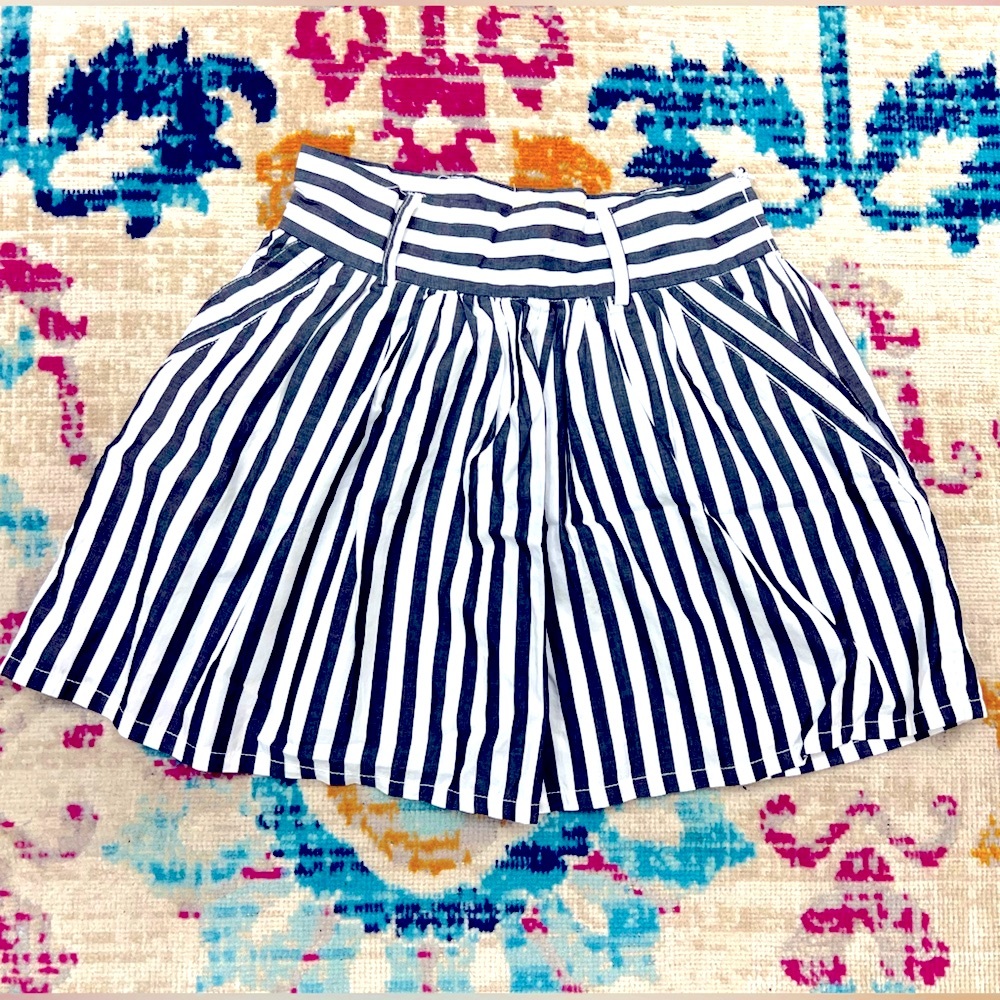 Forever Twenty-One black and white striped skirt- size small